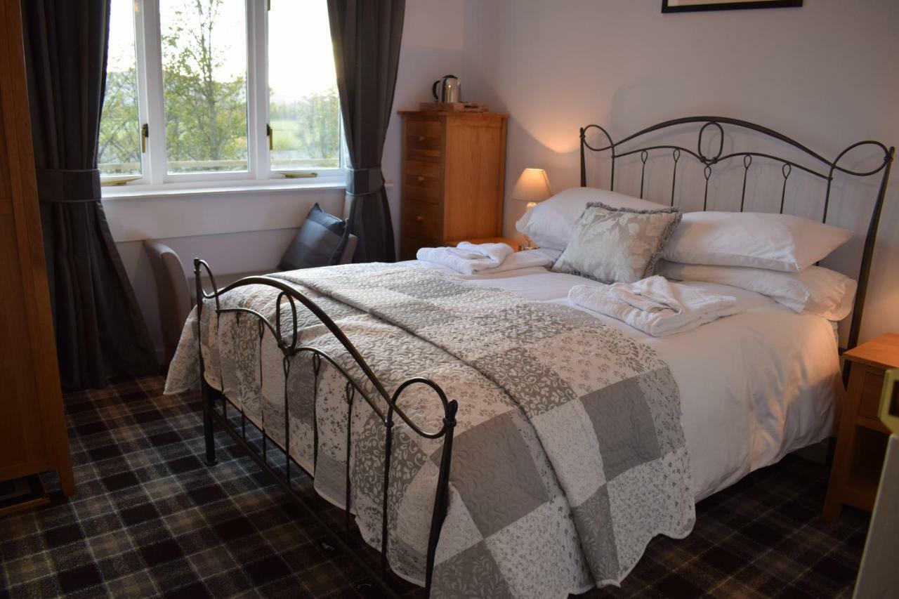 The Highlandman Station Bed & Breakfast Crieff Exterior photo